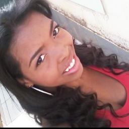 .. Qem me ver , me ver sorrindo e vai ser sempre assim ♫♪  ((: