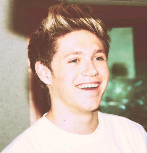 It only takes one cut to star an addiction. | Directioner | Mixer | {@KatiuskaVRL} No te comparto♥