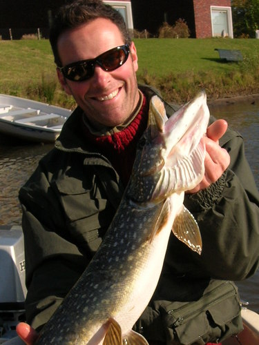 Snoekspinners.nl heeft voor jou een select assortiment van hoogwaardig kunstaas voor het vissen op roofvis.