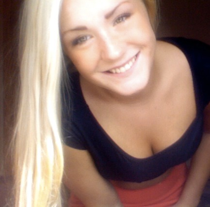 Isabelleb88's profile picture. Fun, loving Grade 11 girl :)