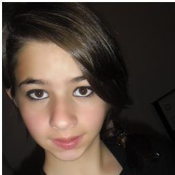 A garota feliz que vive sem ligar pro qq os outros dizem sobre ela.. =D