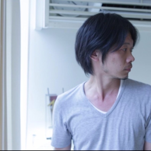 クリエイティブディレクターでキャラメル屋。時々ライター。 スナック取材、飲食店プロデュース、アパレルブランド、タレントキャスティングなどなど。