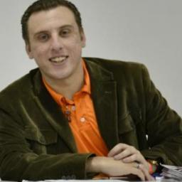Estudante, São Paulino, Petista, Mudancista, Presidente do DCE Torricelli/Anhanguera Guarulhos.Atualmente estou como Diretor de Assistência Estudantil da UEE-SP