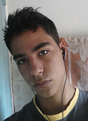 meu nome é CRenan, Tenho 16anos, moro em Jundiai SP. 1,71 para 55..... E NUM FOOOOOODI TD MUNDO