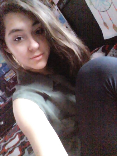 yes the rumors are true niall & I are dating :) #Starbucks&ShoppingObsessed directioner|sheerio|lovatic|brat|mixer|belieber|mahonie