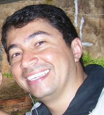 fabioamendonca's profile picture. Grad. em Matemática pela Unicamp. Curioso que procura estar bem informado, interessado em política, questões sociais, além de piadas, esporte e boas reflexões.