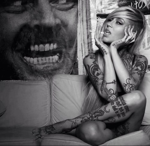 I Love Girls, I Love Tattoos, I Love Inked Girls. 
Instgrm: @Girlsandtattoos