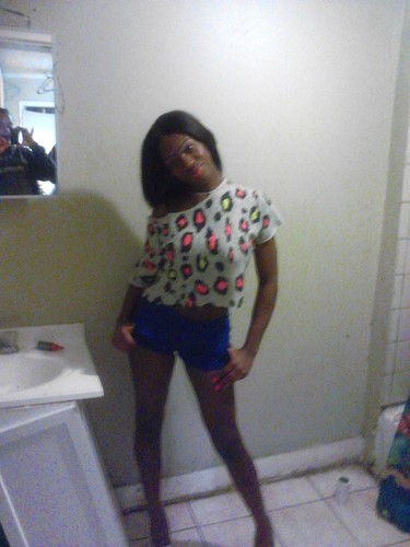 TignerQuakivya's profile picture. loving me myself and two