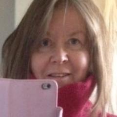 Fil.kand, beteendevetare/skribent/ Kommunikation, ledarskap och organisation // https://t.co/qloua2IEUm