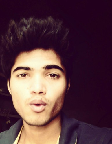 Just a Guy Standin Infront Of Internet,Love Kicking My Friends,Crazy MusicLover!
kik me at stubbornkidx92 :)