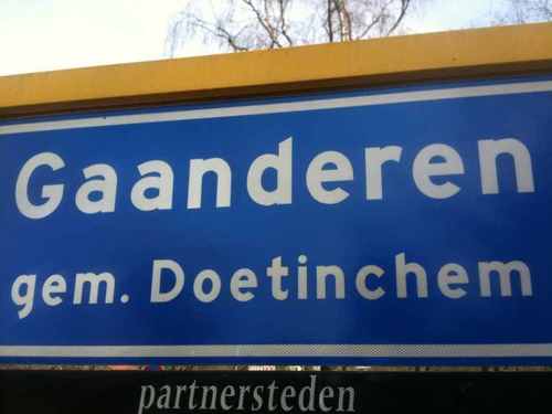 Gaanderen, Wijknetwerk, gemeente, BUHA, Wijkbedrijf, IJsselkring, wijkregisseur Tamara Otten (TO), buurtwerker Coen Stevens (CS), wijkbeheerder Wim Buiting (WB)