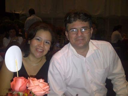 Venezolana.Esposa de Ángel, madre de 3, Prof. Titular de la UC. PhD en Química. Cristiana Católica