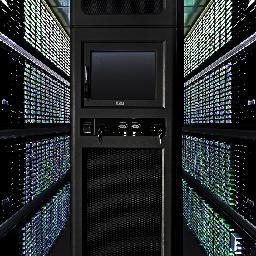 Ciberrealismo, más allá de la euforia digital busca superar la visión utópica de internet y plantear cuestiones relacionadas con las ambivalencias de la red.