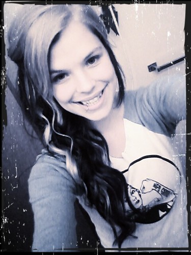 Follow Me, && I'll Follow Back. :) ♥ Be a girl with a mind, A bitch with an attitude, And a lady with class.3