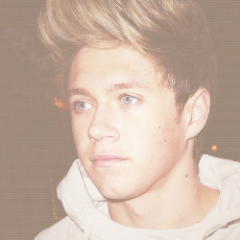 Hi guys! I follow back! @onedirection in my heart.. And I admire @cherlloyd ! Blog of #Imagines : http://t.co/8Vp21LH5fQ
