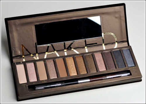 NakedEyeshadow_'s profile picture. أم عبدالعزيز = لبيع النيكد & النيكد 2 ..