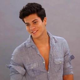 Eu Vivo Por vocé Princesa @Lua_Blanco Eu Respiro Por vocé Principe @Aguiarthur Te Considedo Primo @BandaRebeldeS1 Eu Te Amor Prima @Vampira_Blanco