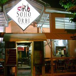 Bar com jogos de tabuleiro e uma montanha de batatas fritas. 
Desde 1992 nas noites de BH. Confira programação no site.