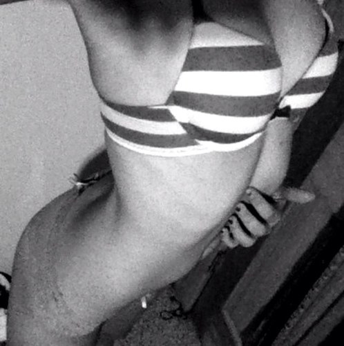 Follow me or dont. I post everything i think, some of its scary. Sorry. 5'6 Cw:124 Ill stop when i reach perfection http://t.co/xuigU4meCi
