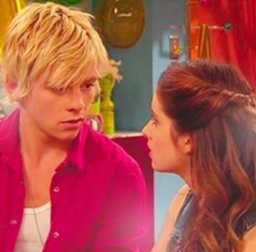 Yo', Ross here. I play Austin on disney's Austin&Ally and I play rhythm guitar in R5. Laura is my princess. 27•O8•2O12.