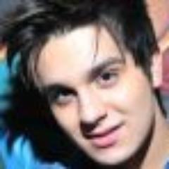 Pelo seu abraço espero o tempo que for porque sei que vai valer a pena  @luansantana!!! Dona do twitter @_PekenaColorada