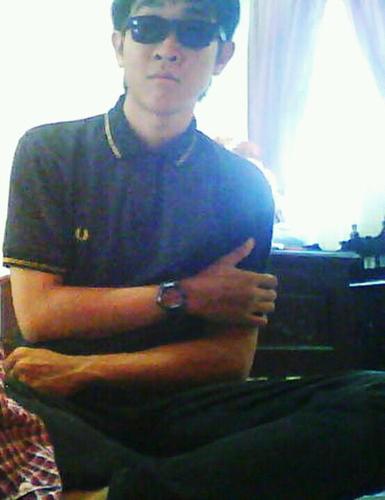 rahmatrfajar's profile picture. 