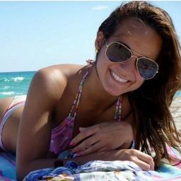 Love #poker and Vanessa Rousso, looking to meet new friends for #Vegas trip!