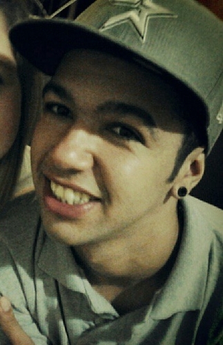 Marrento , metido me acho todo dia, pra ser desejado não pode ter simpatia ! u.u