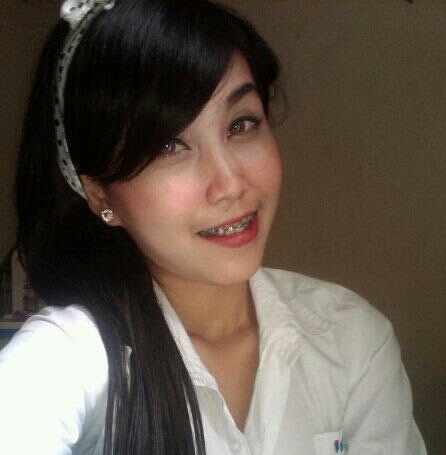 • Faculty of Economic STIE Perbanas Surabaya• Owner Stephica Queen Shop