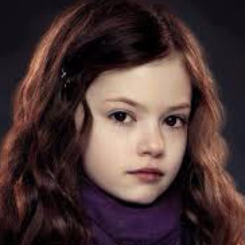 Im Renesmee Cullen. Daughter Of Bella and Edward Cullen. Imprinted by Jacob Black. [RP]