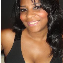 ninaheu's profile picture. 