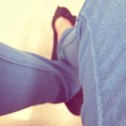 _teen_truths_'s profile picture. Just smile. Be happy.