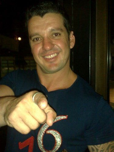 Pai da Catarina,Personal trainner, Formado em Educaçao fisica,Pos(esp)Treinamento físico,
Pós(esp) musculação &personal,
Mineiro,Capricorniano e #AkieGaloPorra!