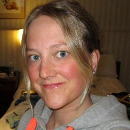 lover of triathlon, mtn biking in the fresh air and all things cake-like and crafting too!