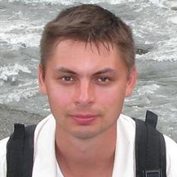 Работаю, работаю и впахиваю как сивый мерин! Делаю сайты и раскручиваю блоги.