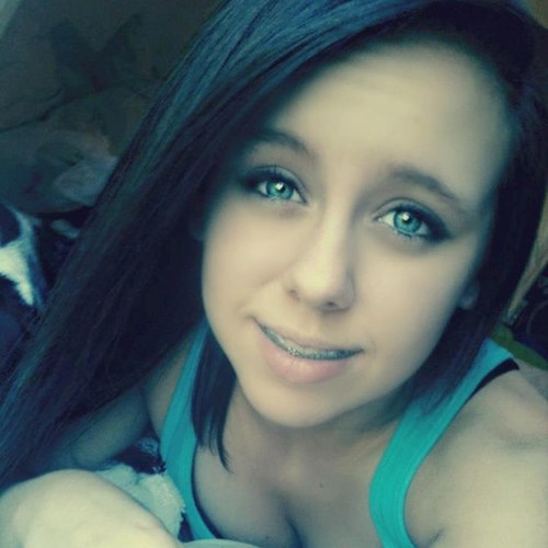 Breanna Lewis.
18.
Princess. 
Tap that follow button please.