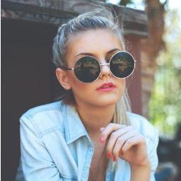 Hi, My name is Monica . I live in Bulgaria .I LOVE Fashion , Tumblr ... I LOVE JACK AND FINN .I'm also Verified Directioner. My motto is Yᵒᵘ Oᶰˡʸ Lᶤᵛᵉ Oᶰᶜᵉ .