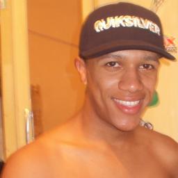 ŘΔ₣Δ€Ł ΜØ ĆĦΔVãØ ~~  --'   #Facebook ...http://t.co/zASS3UOkJb  ... !