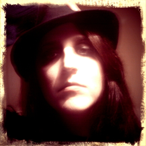 I'm into circus, guitars and computer games!!
