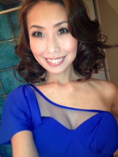 ♡HANDMADE by YOKO♡ Branding manager
+Designer
母と一緒にハンドメイドアクセサリーを製作・販売しています♡
ファッション業界から北新地、銀座へ。
人に恵まれ、愛され、ご縁を大切にしています。よろしくお願いします♡