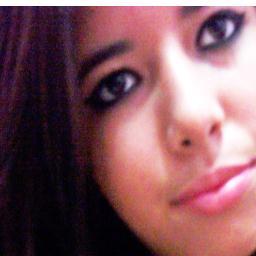 Sou ciumenta, boba, insegura, romântica, chorona, mandona, orgulhosa, irônica, sonhadora, exagerada e dramática. 
Gostou? Follow-me. *o*