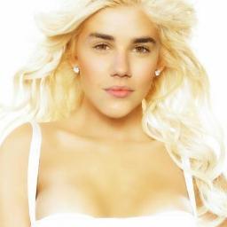 Justina PUker has no balls. Check out her real pic in my bg. #bieberjinx #biebersucks Check out my RTs and my favs for fun.