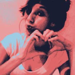 El amor no es fantasía, el amor es poesía y es por eso que te digo que yo te amaría, aunque tú no me quieras.
Años 15 Pehuajo