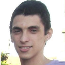 Vivo com Atitude e Ousadia, pois o triunfo pertence a quem se atreve! Mas não pense que sou louco , apenas vivo num mundo onde não vale a pena ser normal!