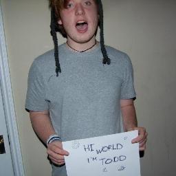Todd, 19, 5''11 guitarist, songwritter in Pop-Punk and Hardcore bands. Aerospace Design Technology student @ Sheffield Hallam.
General loserkid Circa '93