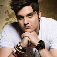 Fã Clube desde 10/10/10 Oficializado desde 18/01/11 Seguido pelo próprio Luan Santana dia 12/06/11 Luan SEMPRE será á razão do meu sorriso!  ☜═㋡