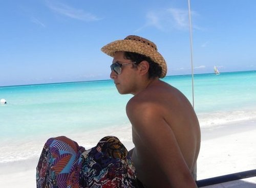 Physician, critical care medicine. Intensivista