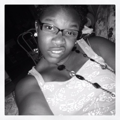 _MloveE_'s profile picture. Auri; ! #putGOD1st ! SINGLE..COLLEGEchick..#FMULOVING LIFE; jus me; #TEAMfollowback; #TEAMtaurs; #TeamiPhone