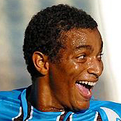 Esse perfil é fake. Mas minha fome é verdadeira.
