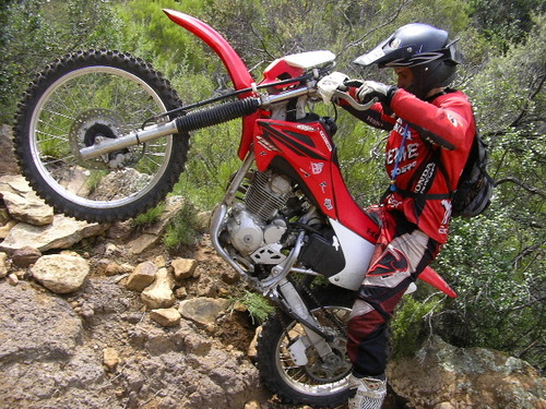 A crazy enduro and off road rider. Love farming and partying! Living every moment as its the last.